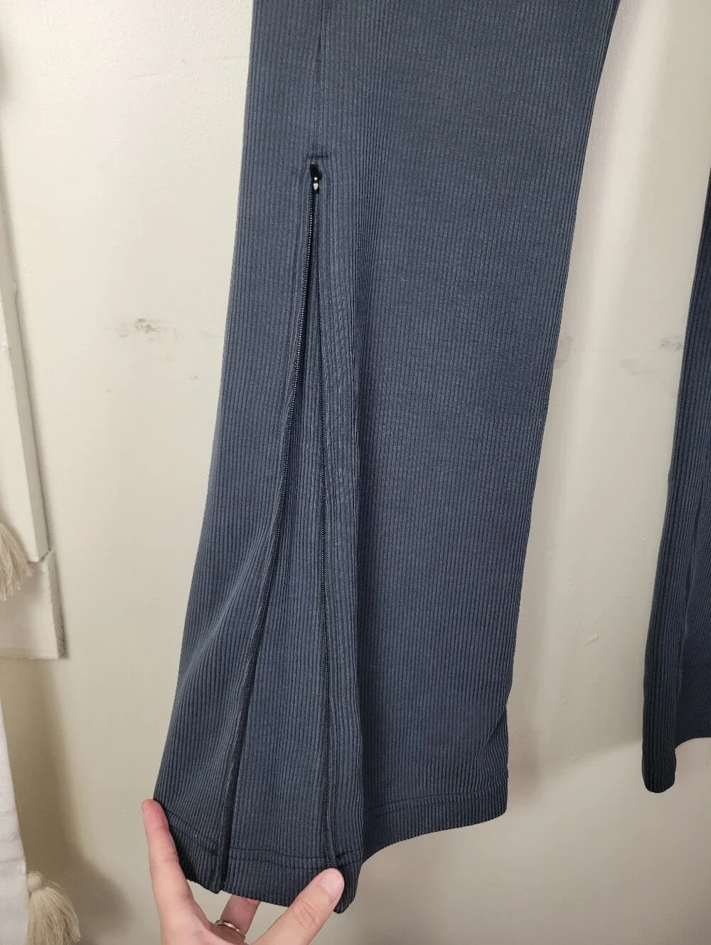 Lululemon Black Brushed Softstreme Ribbed Zip Flared 32.5